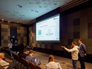 OLYMPUS DIGITAL CAMERA